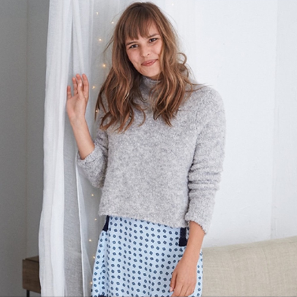 Aerie grey boucle cropped turtle neck sweater